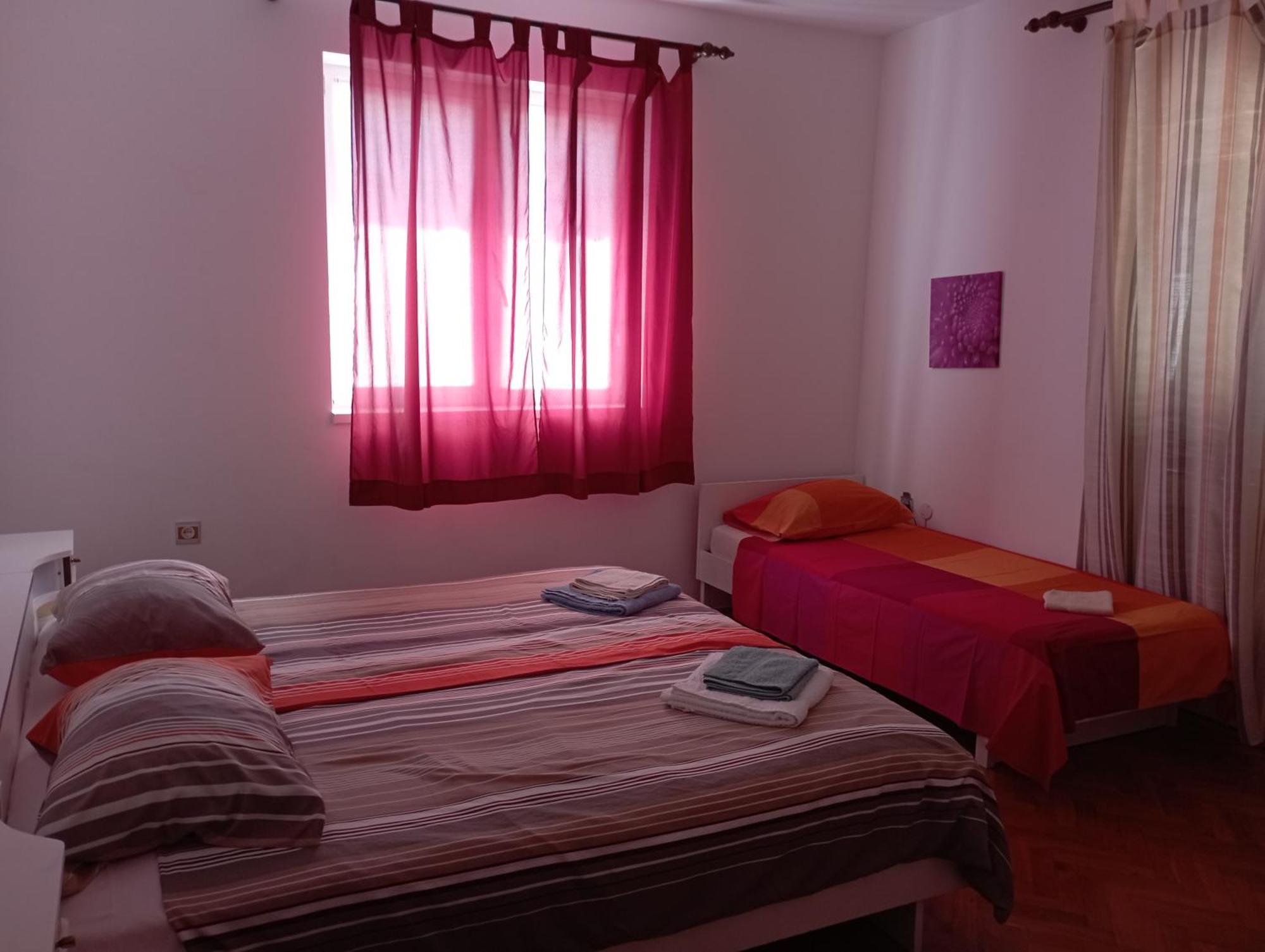 Apartman Sole Lägenhet Karigador Exteriör bild